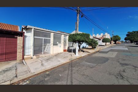 Fachada de casa à venda com 2 quartos, 100m² em Vila Padre Manoel de Nobrega, Campinas