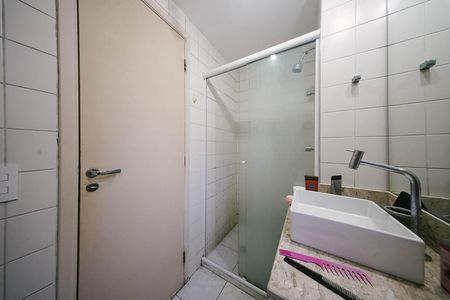 Banheiro de apartamento à venda com 3 quartos, 60m² em Cidade Patriarca, São Paulo