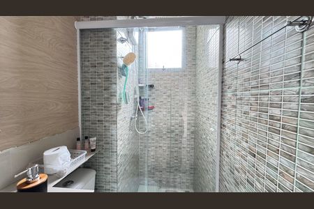 Banheiro de apartamento para alugar com 2 quartos, 49m² em Mussurunga, Salvador