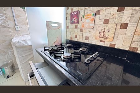 Cozinha de apartamento para alugar com 2 quartos, 49m² em Mussurunga, Salvador