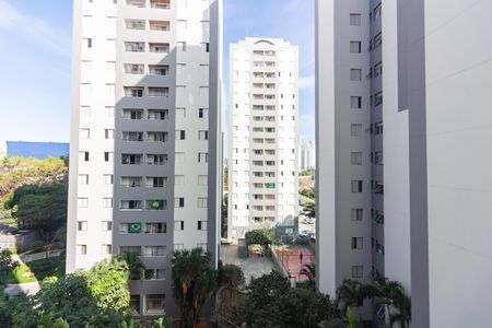 Sacada de apartamento à venda com 3 quartos, 63m² em Continental, Osasco