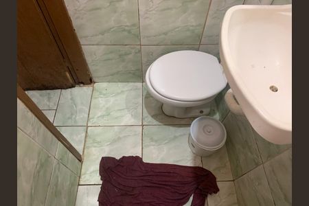 Banheiro de apartamento para alugar com 1 quarto, 40m² em Santos Dumont, São Leopoldo
