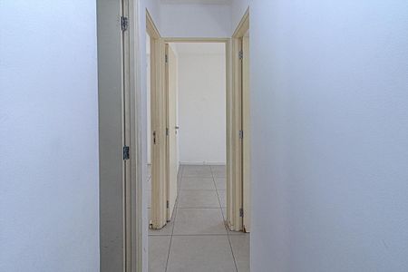 Casa de condomínio à venda com 59m², 3 quartos e 1 vaga Casa de condomínio à venda com 59m², 3 quartos e 1 vagacorredor para os cômodos_1