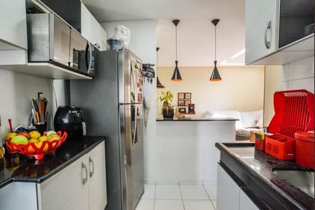 Apartamento à venda com 50m², 2 quartos e 1 vaga Apartamento à venda com 50m², 2 quartos e 1 vagaCozinha e Área de Serviço