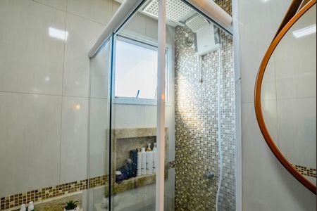 Banheiro de apartamento à venda com 2 quartos, 50m² em Parque Erasmo Assunção, Santo André