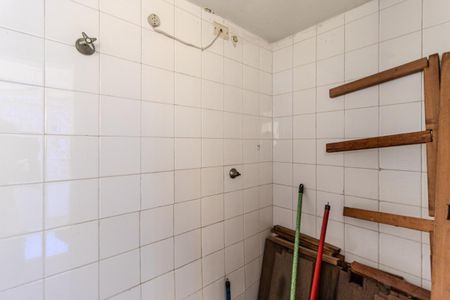 Apartamento à venda com 44m², 1 quarto e 1 vaga Apartamento à venda com 44m², 1 quarto e 1 vagaBanheiro de Serviço