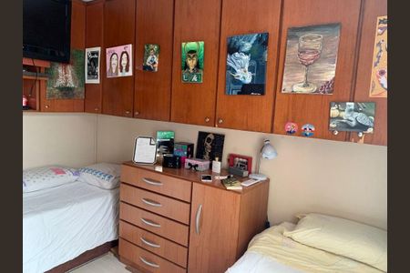 Casa à venda com 3 quartos, 220m² em Vila Campo Grande, São Paulo