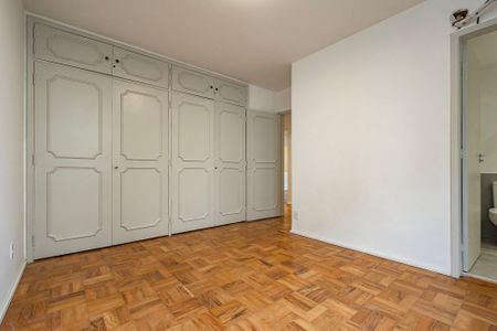 Apartamento à venda com 129m², 3 quartos e 1 vaga Apartamento à venda com 129m², 3 quartos e 1 vagaSuíte 2