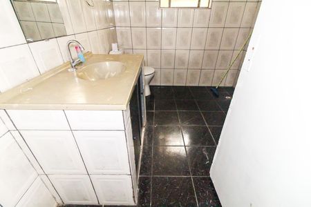 Casa para alugar com 100m², 2 quartos e 1 vaga Casa para alugar com 100m², 2 quartos e 1 vagaBanheiro