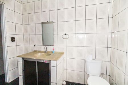 Casa para alugar com 100m², 2 quartos e 1 vaga Casa para alugar com 100m², 2 quartos e 1 vagaBanheiro