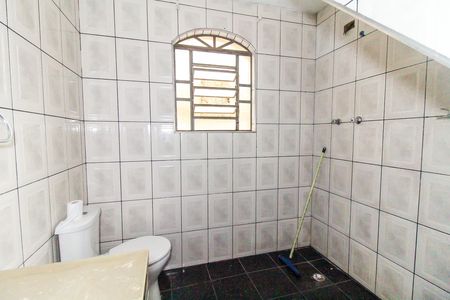 Casa para alugar com 100m², 2 quartos e 1 vaga Casa para alugar com 100m², 2 quartos e 1 vagaBanheiro