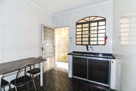 Casa para alugar com 100m², 2 quartos e 1 vaga Casa para alugar com 100m², 2 quartos e 1 vagaCozinha