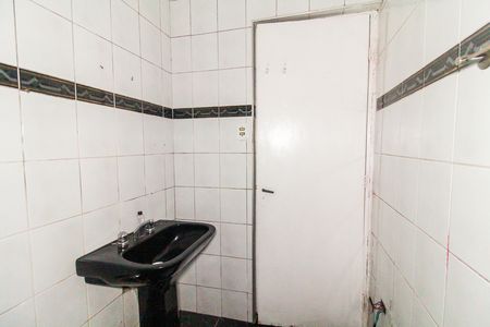 Casa para alugar com 100m², 2 quartos e 1 vaga Casa para alugar com 100m², 2 quartos e 1 vagaBanheiro 2