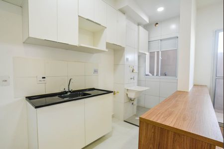 Apartamento para alugar com 47m², 2 quartos e 1 vaga Apartamento para alugar com 47m², 2 quartos e 1 vagaCozinha e Área de Serviço