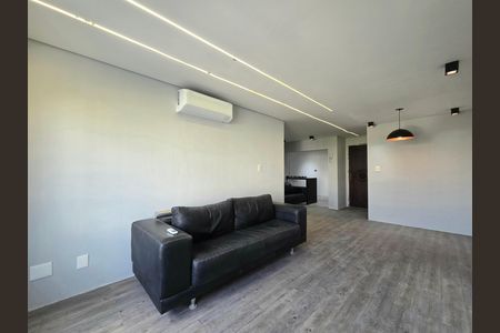 Apartamento à venda com 89m², 2 quartos e 1 vaga Apartamento à venda com 89m², 2 quartos e 1 vagaSala