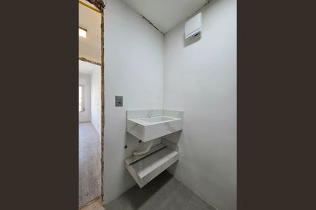 Banheiro Social de apartamento à venda com 2 quartos, 89m² em Vila Nova Conceição, São Paulo