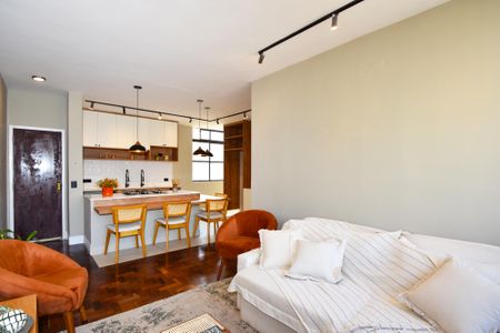 sala de estar de apartamento à venda com 2 quartos, 81m² em Pinheiros, São Paulo