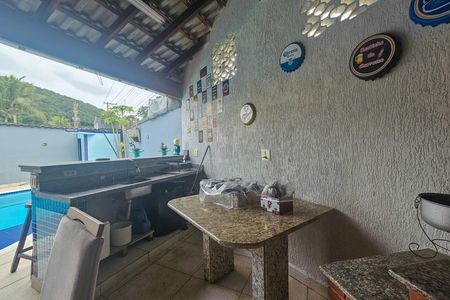 Casa de condomínio para alugar com 389m², 4 quartos e 3 vagas