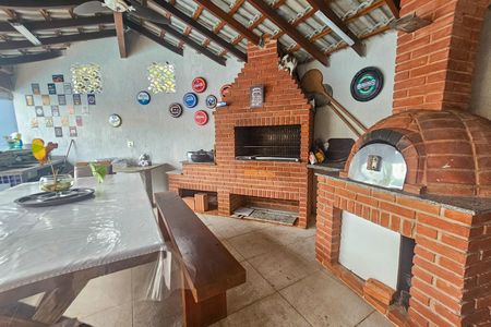 Casa de condomínio para alugar com 389m², 4 quartos e 3 vagas