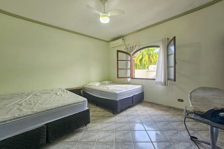 Casa de condomínio para alugar com 389m², 4 quartos e 3 vagas