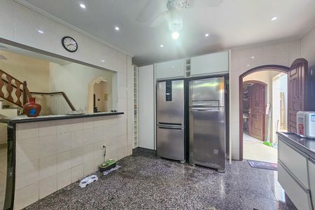 Casa de condomínio para alugar com 389m², 4 quartos e 3 vagas