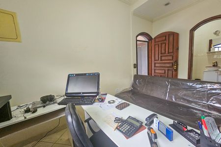 Casa de condomínio para alugar com 389m², 4 quartos e 3 vagas