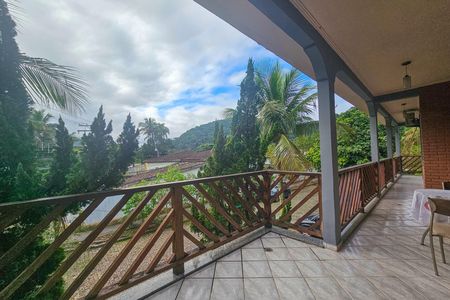 Casa de condomínio para alugar com 389m², 4 quartos e 3 vagas