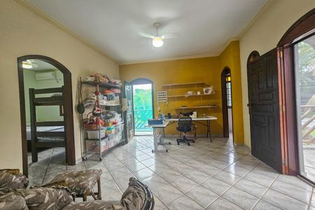 Casa de condomínio para alugar com 389m², 4 quartos e 3 vagas