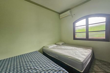 Casa de condomínio para alugar com 389m², 4 quartos e 3 vagas