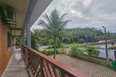 Casa de condomínio para alugar com 389m², 4 quartos e 3 vagas