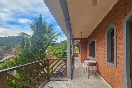 Casa de condomínio para alugar com 389m², 4 quartos e 3 vagas