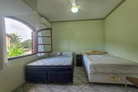 Casa de condomínio para alugar com 389m², 4 quartos e 3 vagas
