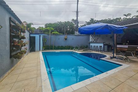Casa de condomínio para alugar com 389m², 4 quartos e 3 vagas