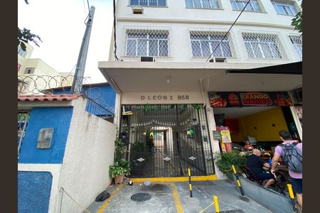 Apartamento para alugar com 72m², 2 quartos e sem vaga