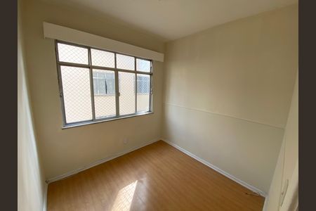 Apartamento para alugar com 72m², 2 quartos e sem vaga