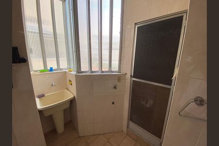Apartamento para alugar com 72m², 2 quartos e sem vaga