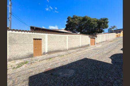 Casa à venda com 3 quartos, 360m² em Mariano de Abreu, Belo Horizonte