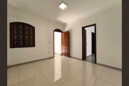 Casa à venda com 3 quartos, 360m² em Mariano de Abreu, Belo Horizonte