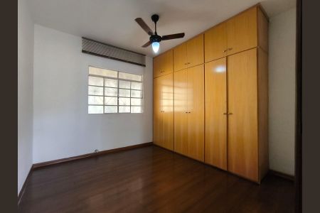 Casa à venda com 3 quartos, 360m² em Mariano de Abreu, Belo Horizonte