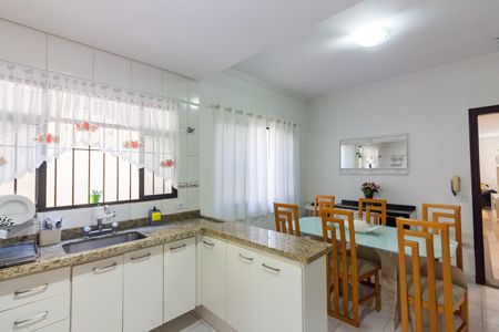 Casa à venda com 137m², 3 quartos e 3 vagas Casa à venda com 137m², 3 quartos e 3 vagasCozinha