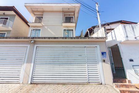Fachada de casa à venda com 3 quartos, 137m² em Jardim D’abril, Osasco