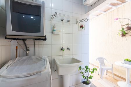 Casa à venda com 137m², 3 quartos e 3 vagas Casa à venda com 137m², 3 quartos e 3 vagasLavanderia