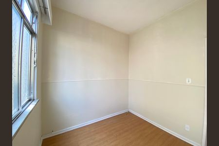 Apartamento para alugar com 72m², 2 quartos e sem vaga