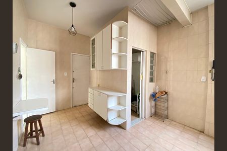 Apartamento para alugar com 72m², 2 quartos e sem vaga