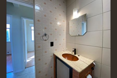 Apartamento para alugar com 72m², 2 quartos e sem vaga
