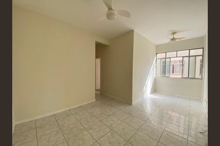 Apartamento para alugar com 72m², 2 quartos e sem vaga