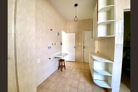 Apartamento para alugar com 72m², 2 quartos e sem vaga
