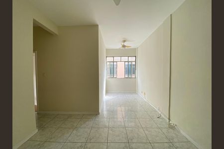 Apartamento para alugar com 72m², 2 quartos e sem vaga