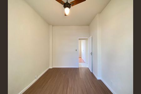 Apartamento para alugar com 72m², 2 quartos e sem vaga