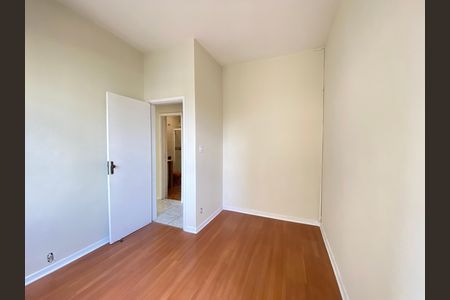 Apartamento para alugar com 72m², 2 quartos e sem vaga